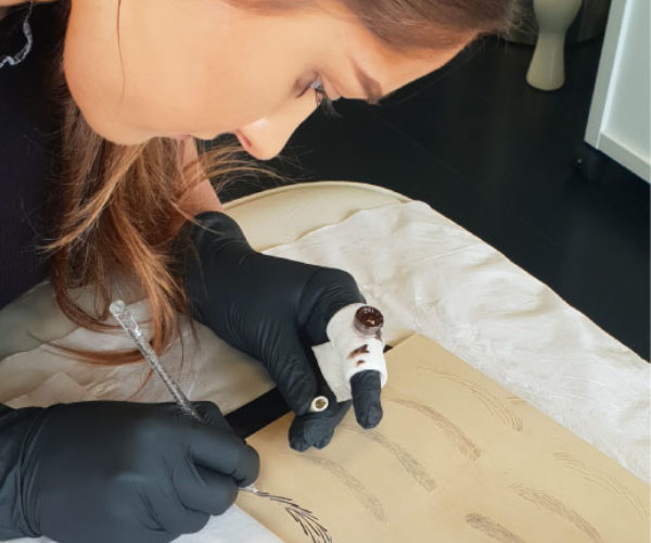 microblading-technique-desktop